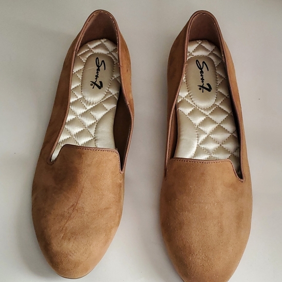 Seven For Man Kind Tan Suede Slip Ons NWOT.  Sz 11. - Picture 2 of 8